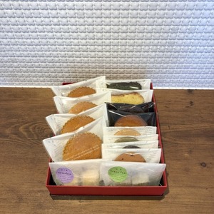 モンボワBOX C ￥3,000(￥3,240)